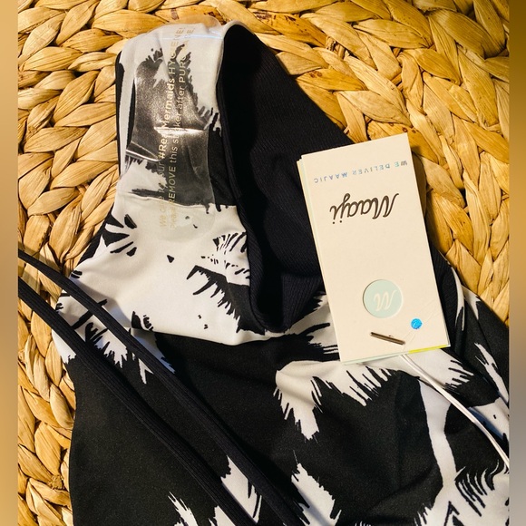 NWT | Maagi Safari One Piece | Size L - Picture 3 of 10